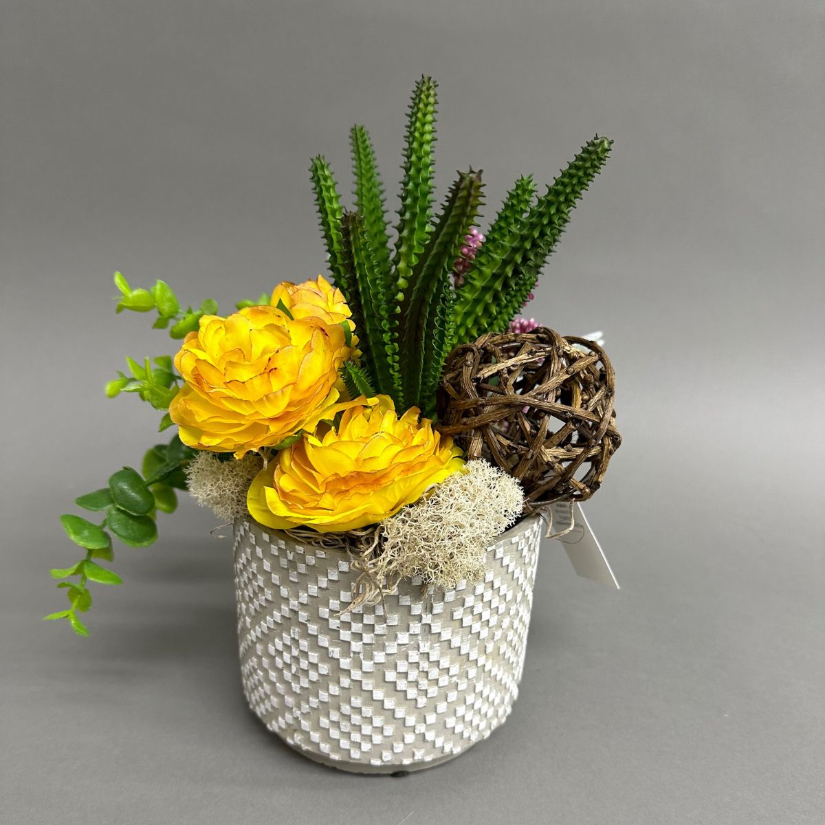 Montage de fleurs de soie Renoncule et plante grasses
