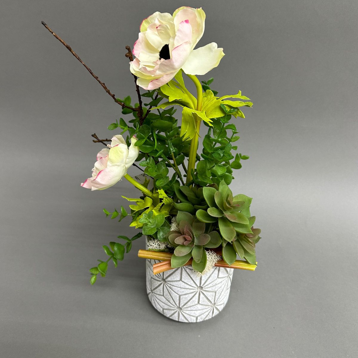 Arrangement Anémones et verdures