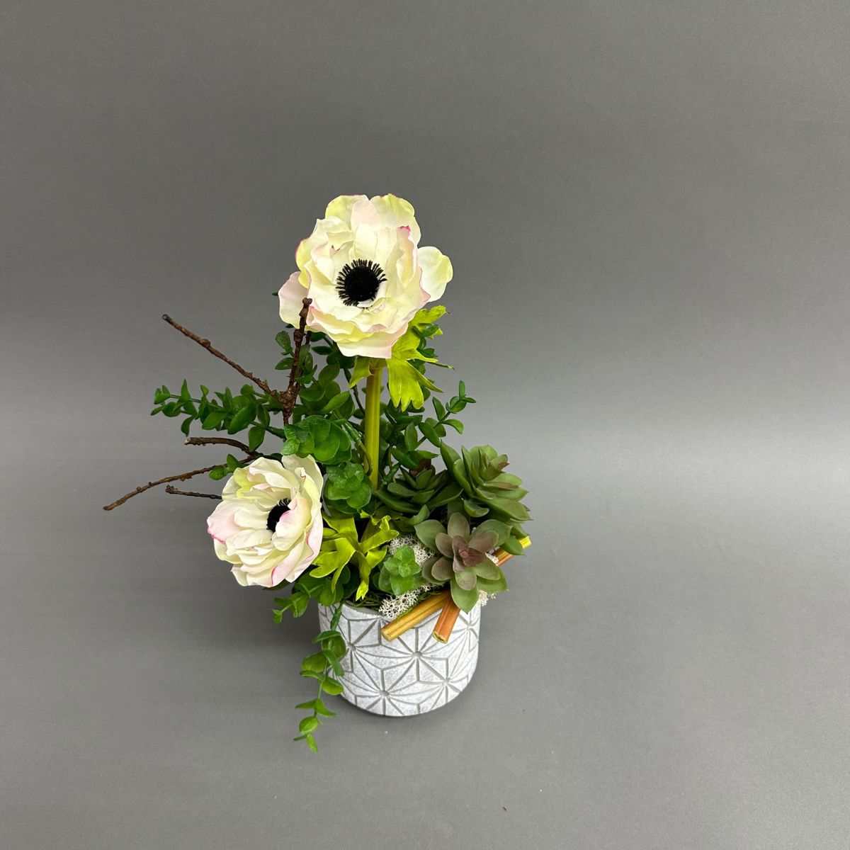 Arrangement Anémones et verdures