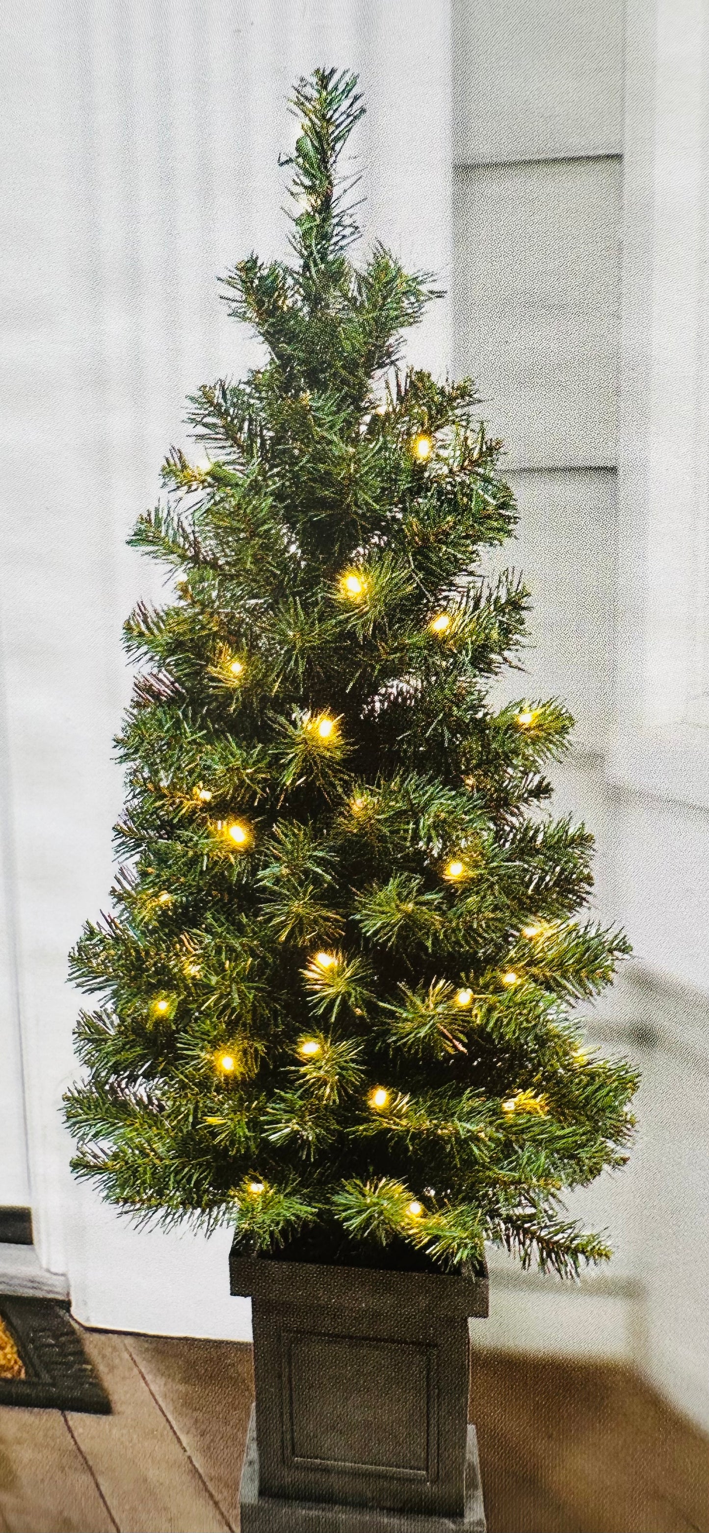 Épinette bristen illuminée 5pi.