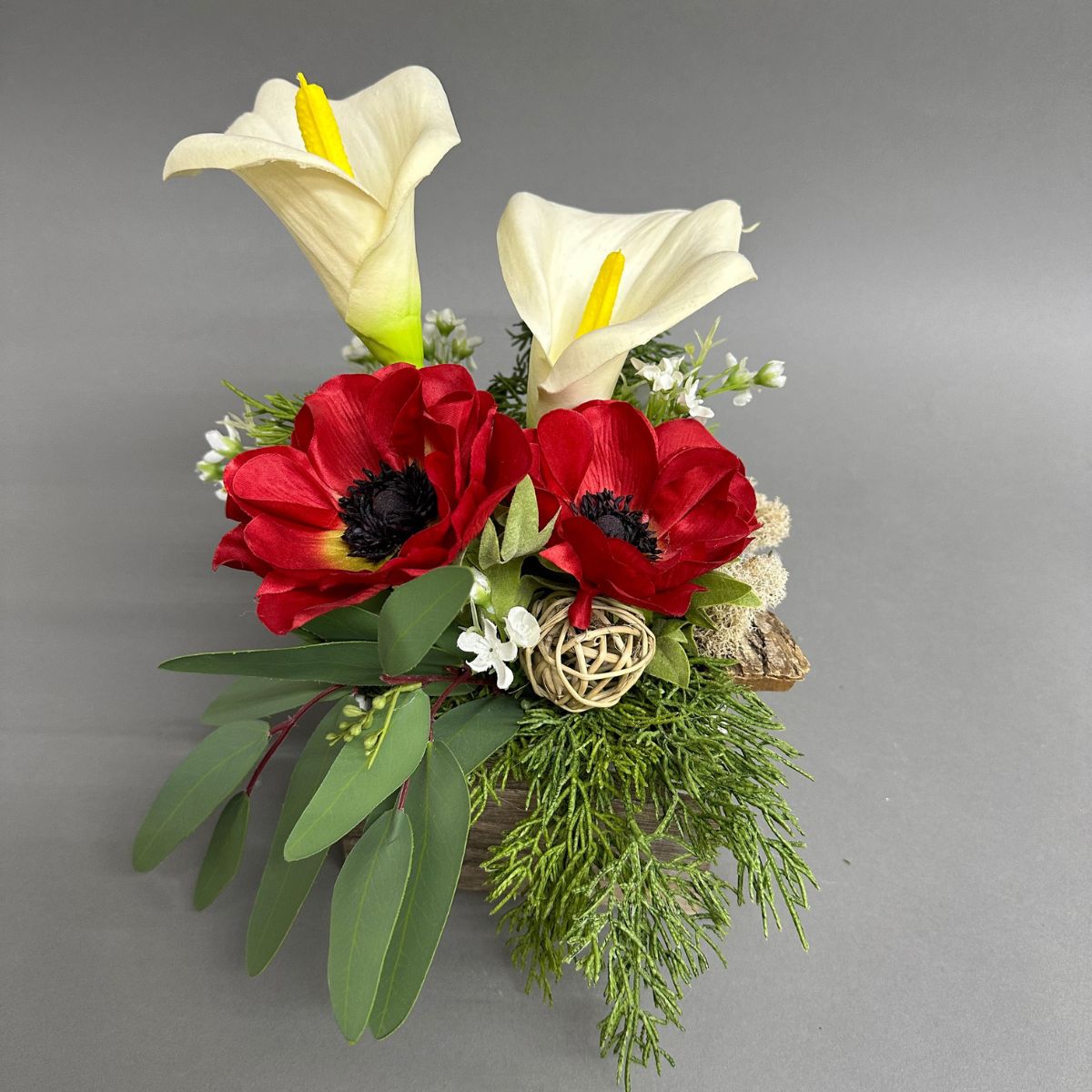 Montage fleurs de soie rouge et blanc