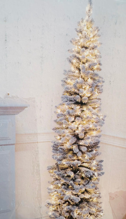 Sapin illuminé enneigé élancé 6.5pi.